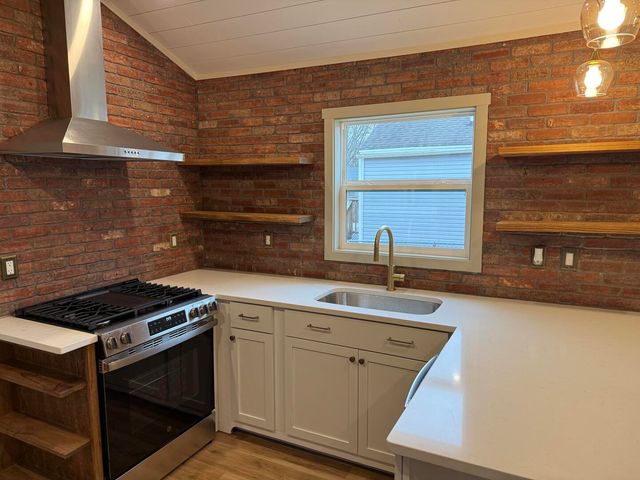 929 Kingsley Drive, Machesney Park, IL 61115