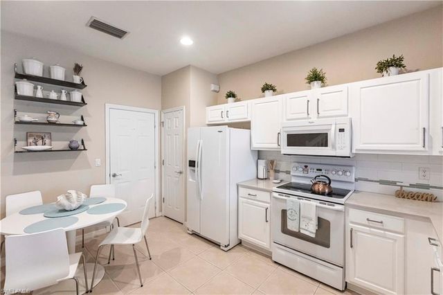 15616 Marcello CIR, Naples, FL 34110