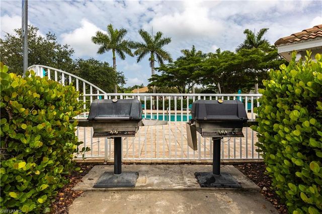15616 Marcello CIR, Naples, FL 34110