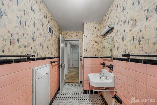 317 Magnolia Street, Highland Park, NJ 08904