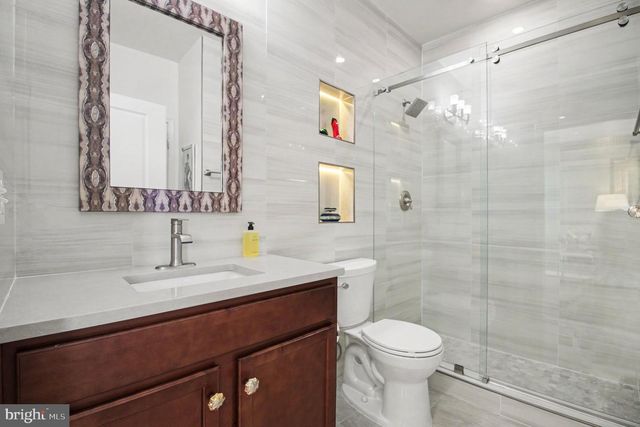 24794 SOMERBY DR, Chantilly, VA 20152