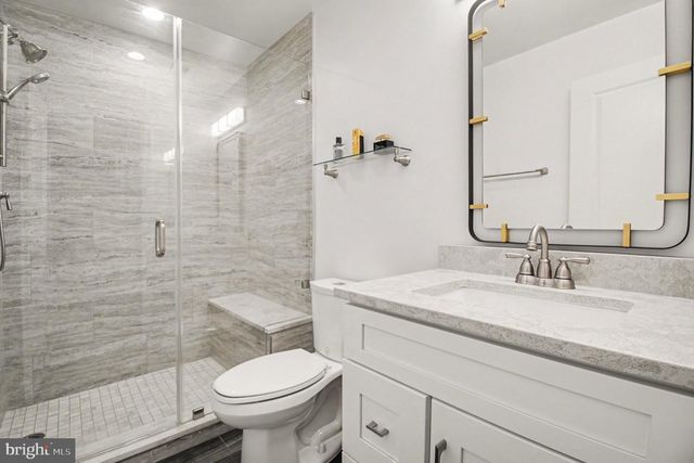 24794 SOMERBY DR, Chantilly, VA 20152