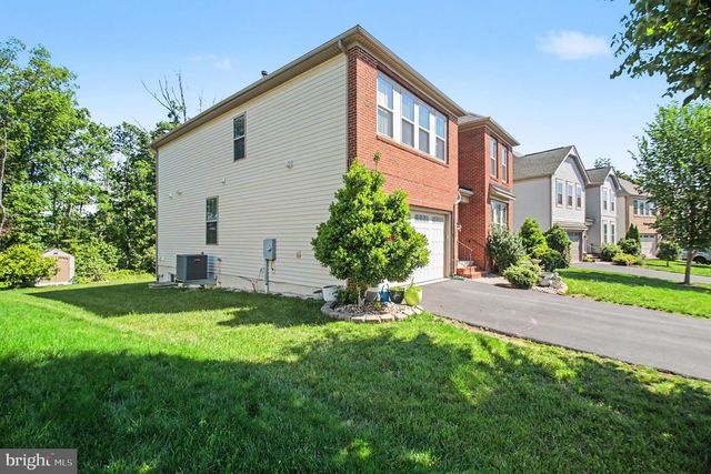 24794 SOMERBY DR, Chantilly, VA 20152