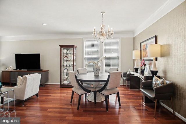 24794 SOMERBY DR, Chantilly, VA 20152