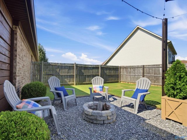 136 Chestnut Cove, Owens Cross Roads, AL 35763