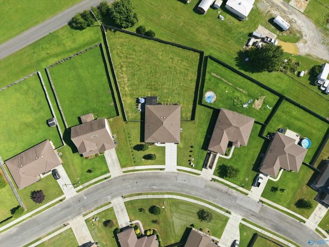 136 Chestnut Cove, Owens Cross Roads, AL 35763