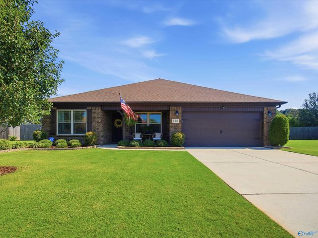 136 Chestnut Cove, Owens Cross Roads, AL 35763