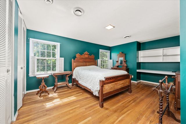 1025 N Maple Ave, Cookeville, TN 38501