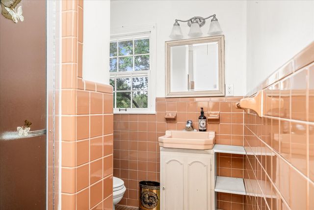 1025 N Maple Ave, Cookeville, TN 38501