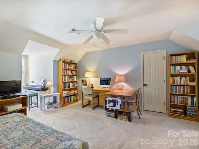 4211 Blacktree Lane, Charlotte, NC 28226