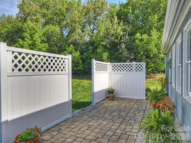 4211 Blacktree Lane, Charlotte, NC 28226