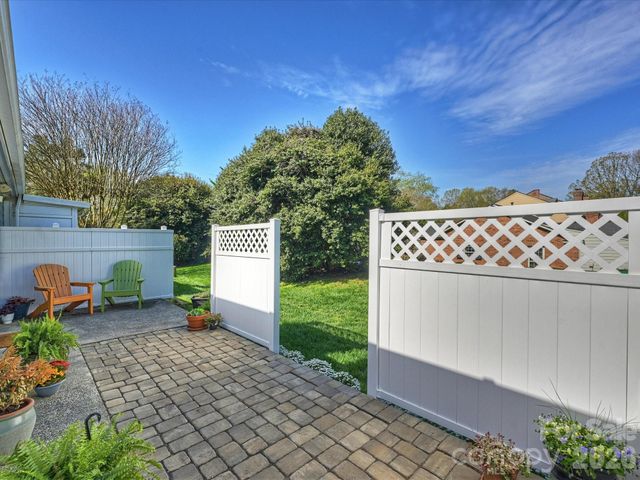 4211 Blacktree Lane, Charlotte, NC 28226