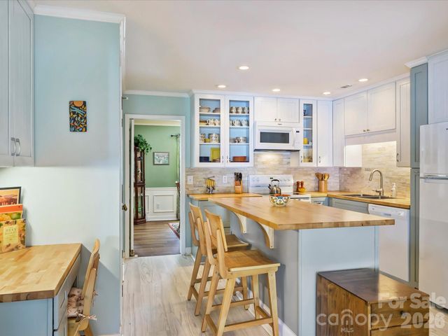 4211 Blacktree Lane, Charlotte, NC 28226