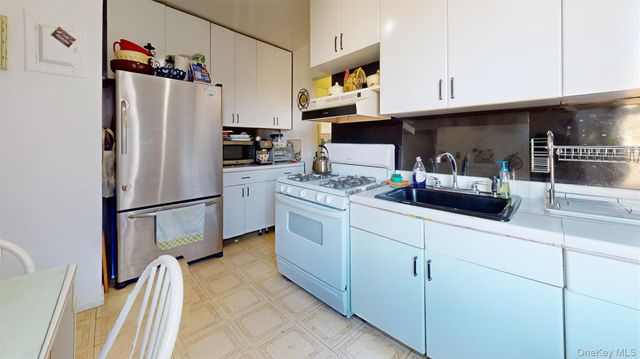 67-30 Clyde Street 7K, Forest Hills, NY 11375