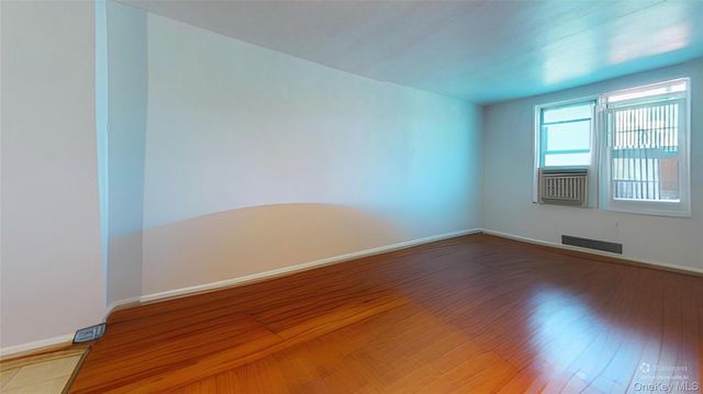 67-30 Clyde Street 7K, Forest Hills, NY 11375