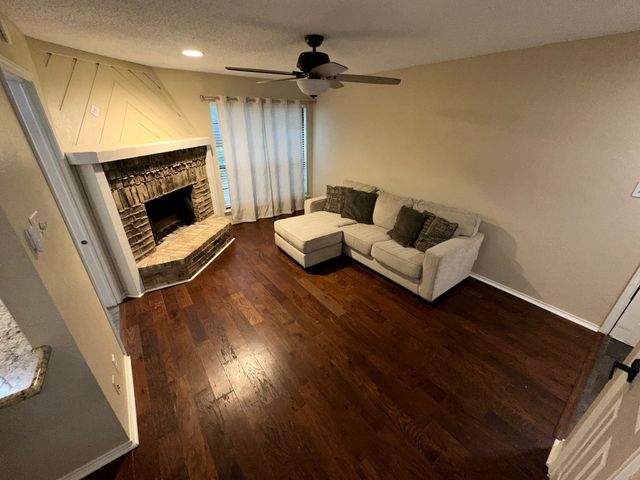 5200 Martel Avenue 35C, Dallas, TX 75206