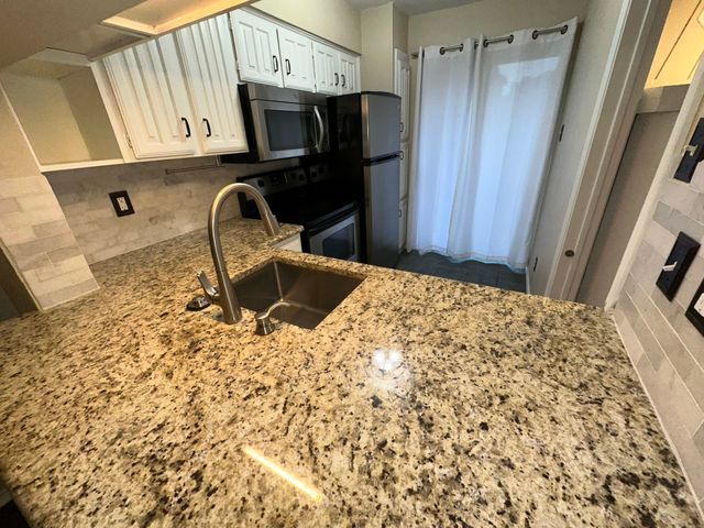 5200 Martel Avenue 35C, Dallas, TX 75206