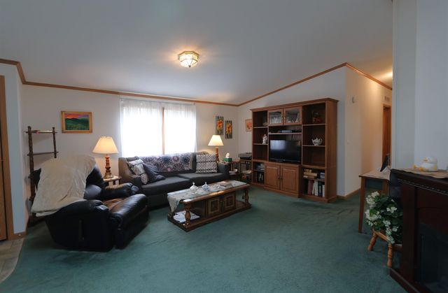 422 Friar Tuck Drive, Exeter, NH 03833