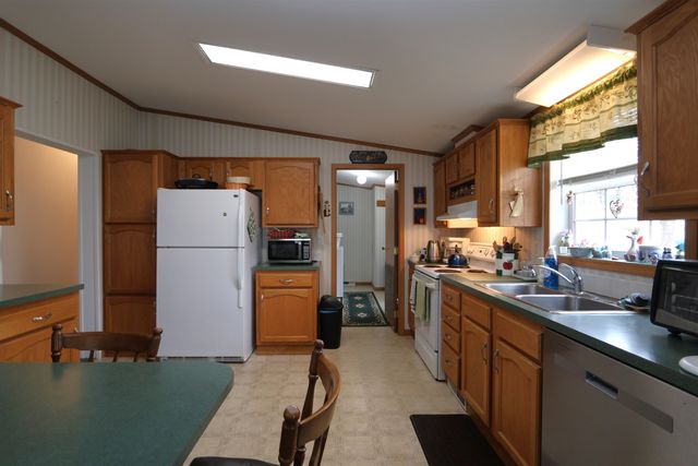 422 Friar Tuck Drive, Exeter, NH 03833