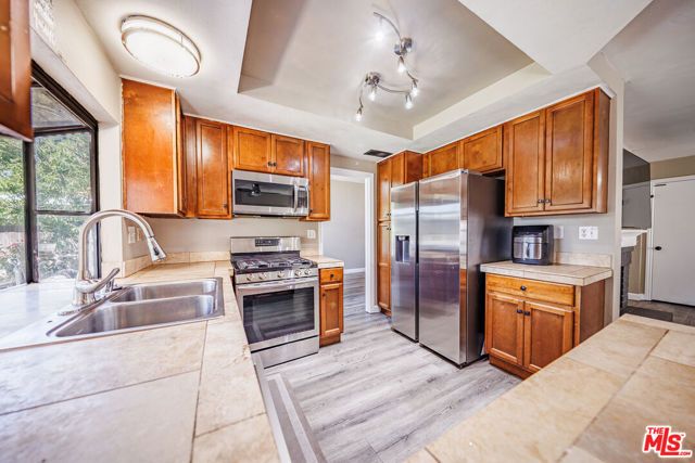 15606 Meadow Drive, Canyon Country (santa Clarita), CA 91387