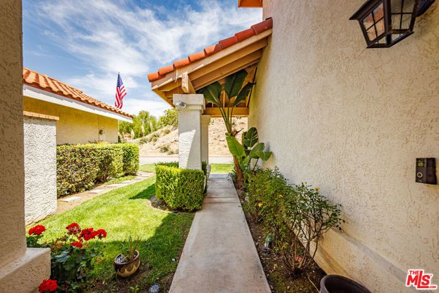 15606 Meadow Drive, Canyon Country (santa Clarita), CA 91387