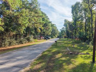 562 Magnolia Park, Onalaska, TX 77360