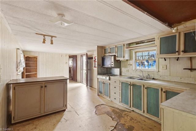 2974 Cid Road, Lexington, NC 27292