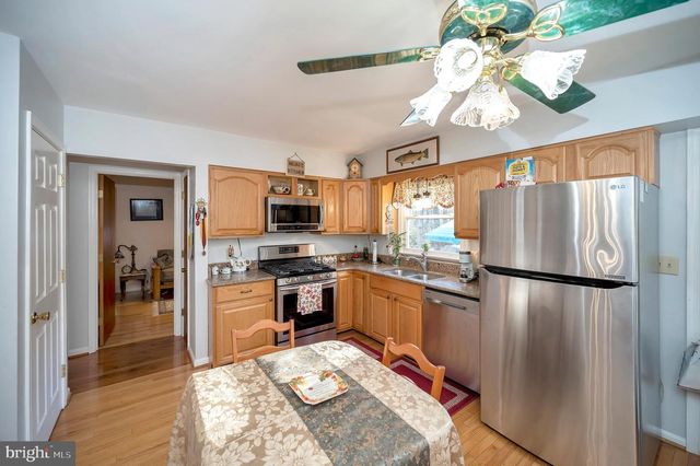 18 WINSLOW RD, Fredericksburg, VA 22406