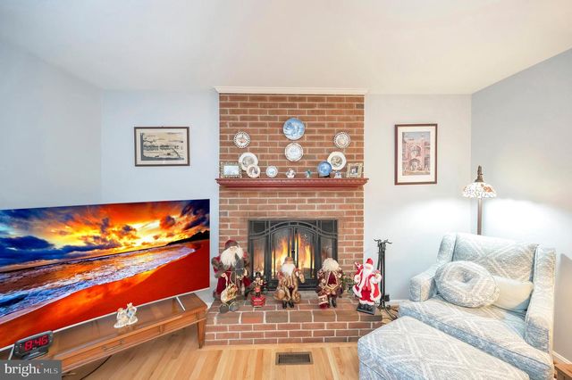 18 WINSLOW RD, Fredericksburg, VA 22406