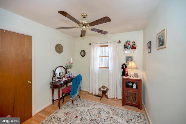 18 WINSLOW RD, Fredericksburg, VA 22406