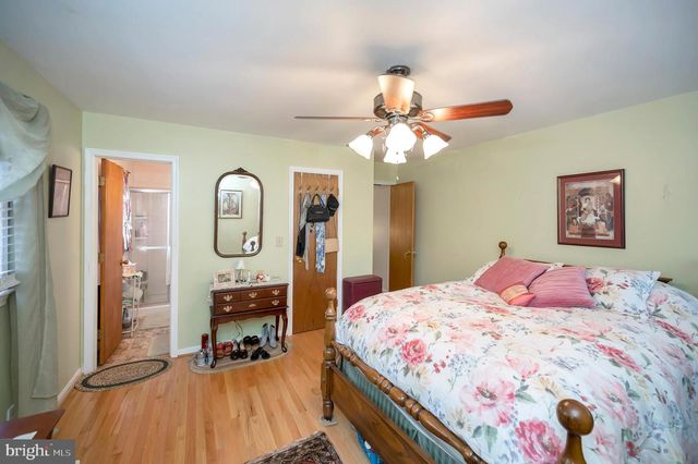 18 WINSLOW RD, Fredericksburg, VA 22406