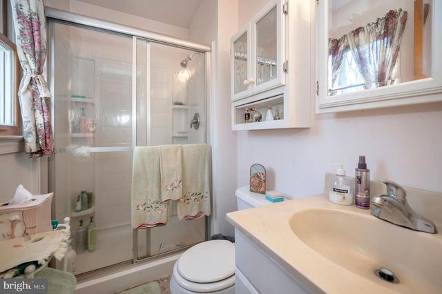 18 WINSLOW RD, Fredericksburg, VA 22406