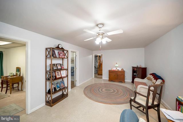 18 WINSLOW RD, Fredericksburg, VA 22406