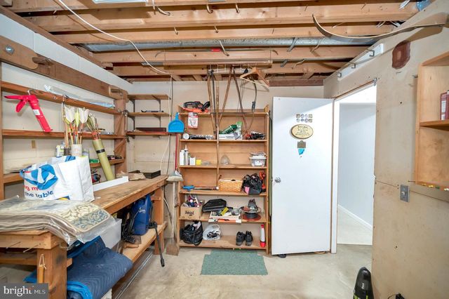 18 WINSLOW RD, Fredericksburg, VA 22406