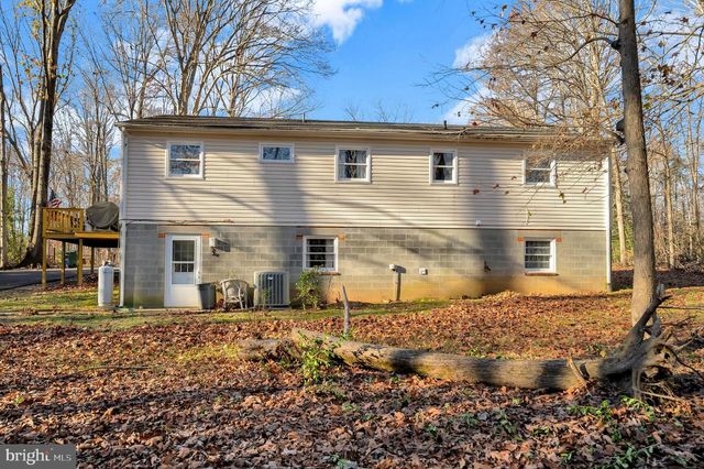 18 WINSLOW RD, Fredericksburg, VA 22406