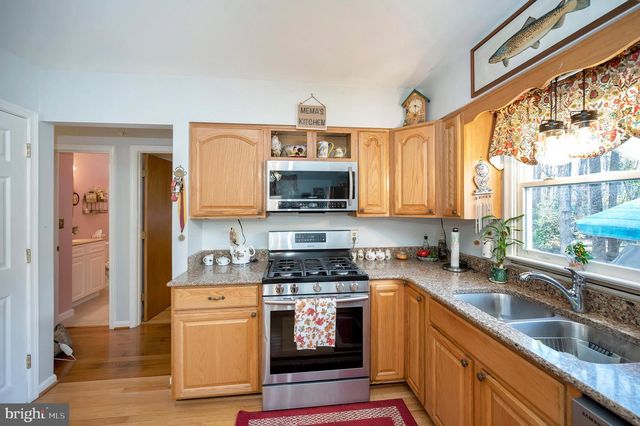 18 WINSLOW RD, Fredericksburg, VA 22406