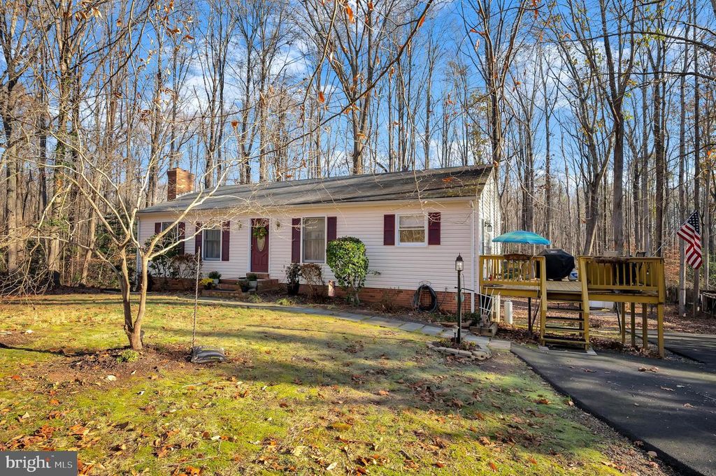 18 WINSLOW RD, Fredericksburg, VA 22406
