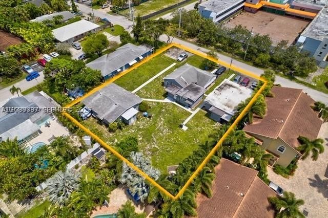 1271 NE 32nd St, Oakland Park, FL 33334
