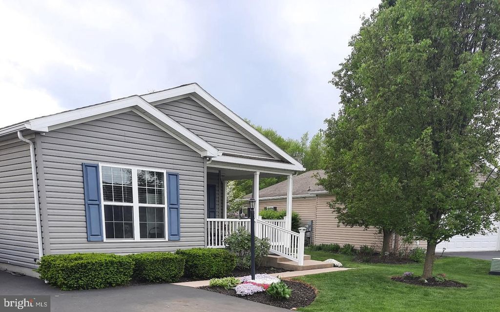 12 CORMORANT DR, Bechtelsville, PA 19505