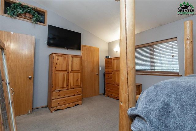 320 WOODLAND AVENUE, Fairbanks, AK 99712