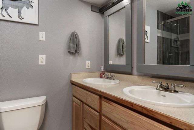 320 WOODLAND AVENUE, Fairbanks, AK 99712