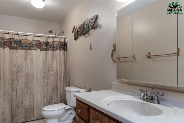 320 WOODLAND AVENUE, Fairbanks, AK 99712