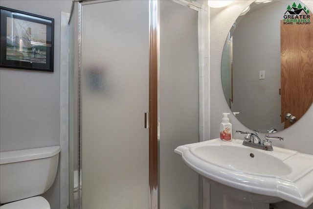 320 WOODLAND AVENUE, Fairbanks, AK 99712