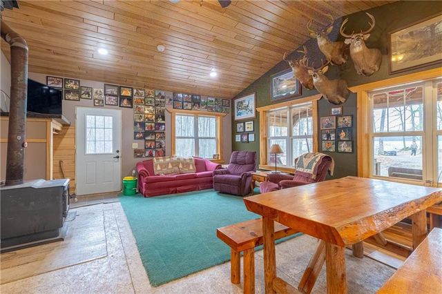 10646 W Capital Road, Thorp, WI 54771