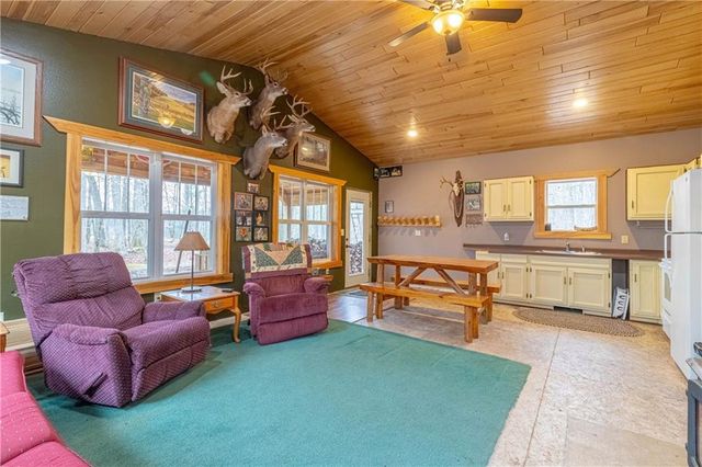 10646 W Capital Road, Thorp, WI 54771