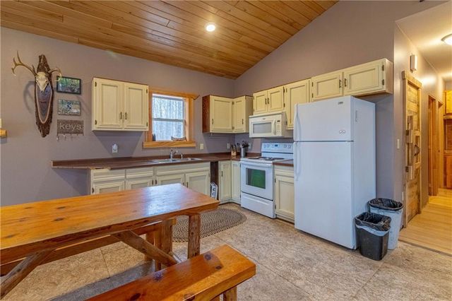 10646 W Capital Road, Thorp, WI 54771