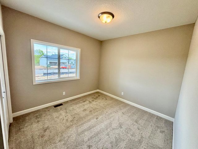 937 Kepler Avenue NE, Hanover, MN 55341