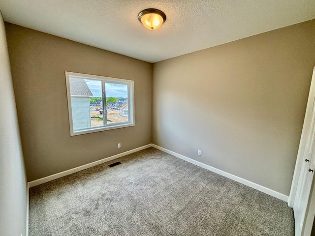 937 Kepler Avenue NE, Hanover, MN 55341
