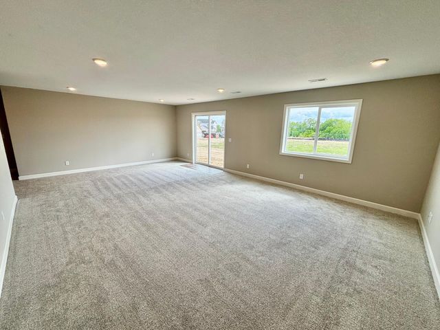 937 Kepler Avenue NE, Hanover, MN 55341