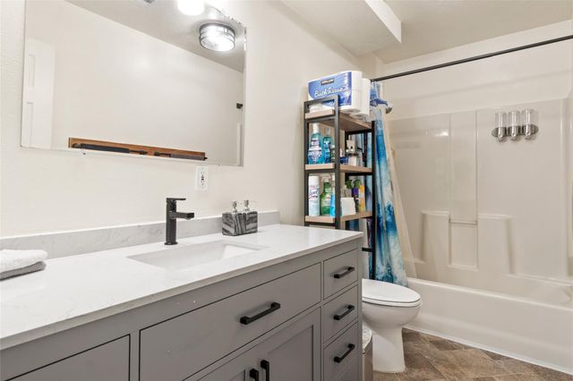 17807 County Rd 127, Pearland, TX 77581